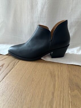 Nisolo Mia Everyday Ankle Booties